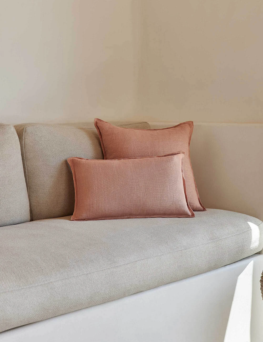 Arlo Linen Pillow - Image 17