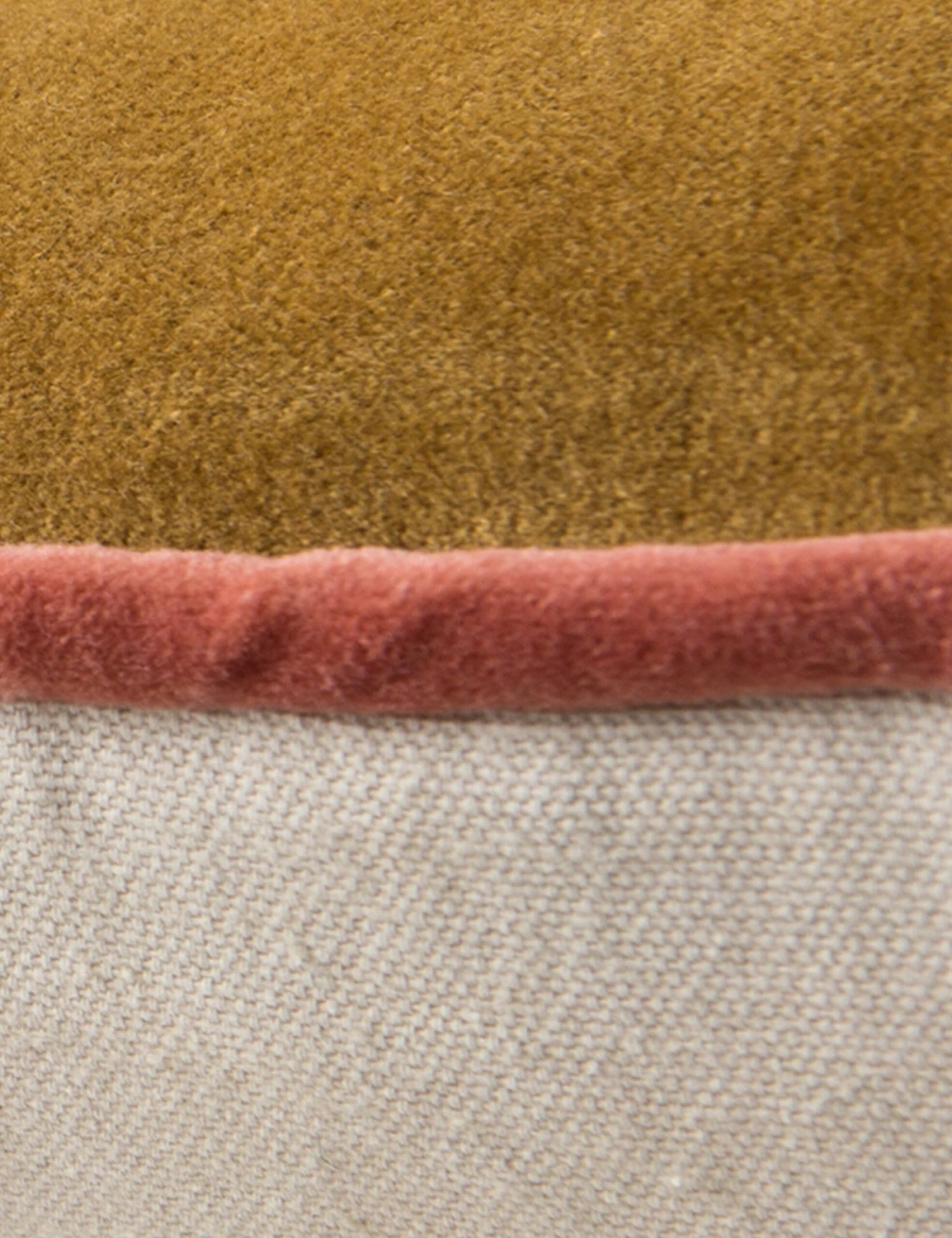 Clune Lumbar Pillow - Image 10