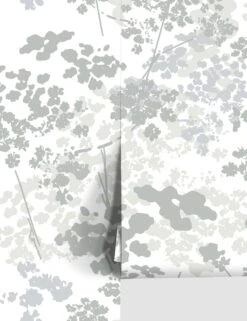 Queen Anne's Lace Peel + Stick Wallpaper