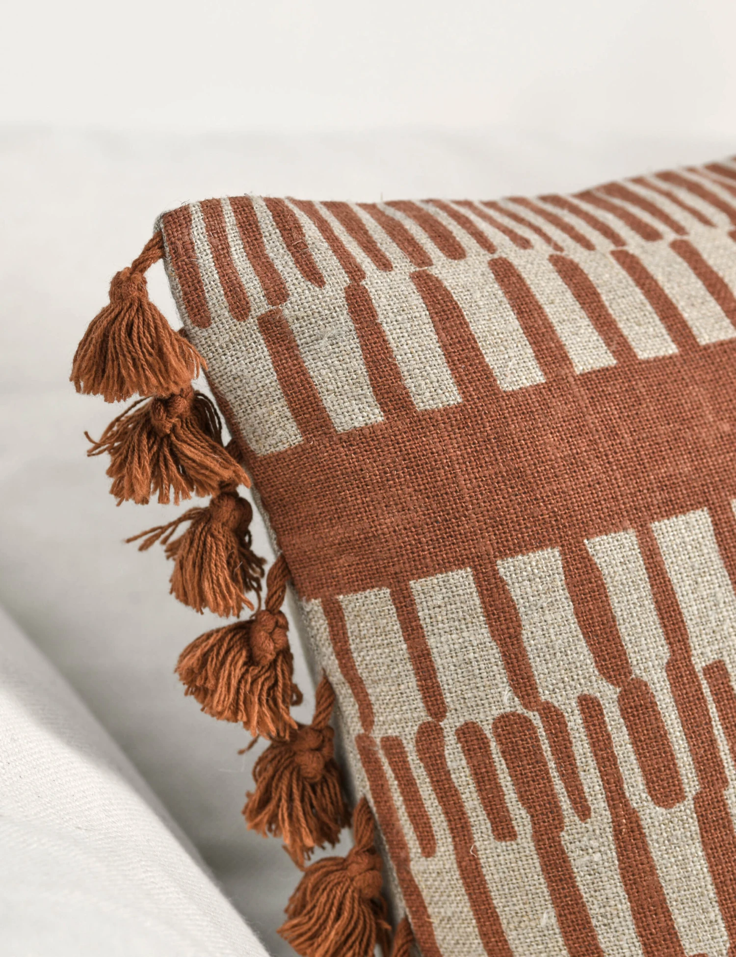 Morgana Linen Pillow - Image 6